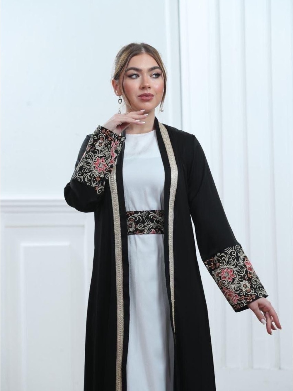 Floral Embroidered 3 Piece Abaya Set - Picture 5 of 8
